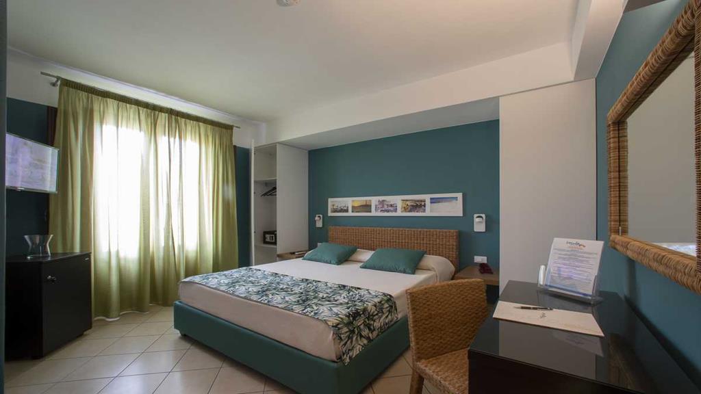 Insula Hotel 3*