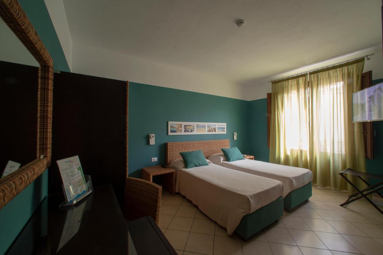 Hotel Insula 3*